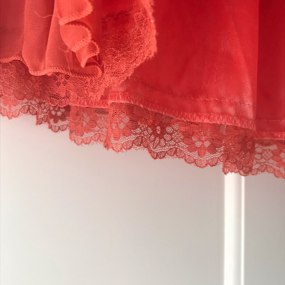 Pleated lace orange mini skirt - Picture 3 of 4
